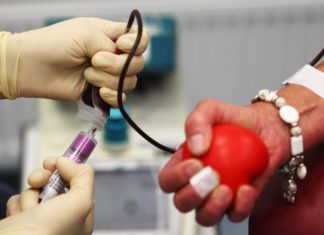 В Facebook появилась возможность оставить заявку на то, чтобы стать донором крови