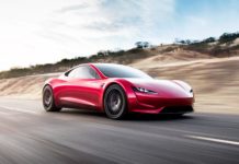 Tesla добавит в свои машины поддержку YouTube и Netflix