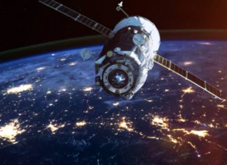 Amazon запускает собственный интернет-спутник на орбиту Земли