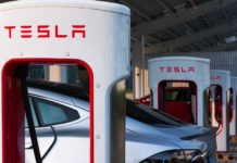 Tesla столкнулась с серьёзной “утечкой мозгов”