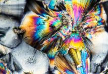 Ученые нашли способ заменить дорогие материалы дешевыми в изготовлении электроники