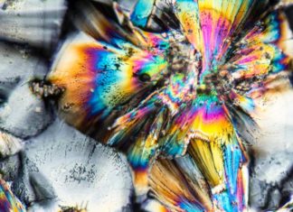 Ученые нашли способ заменить дорогие материалы дешевыми в изготовлении электроники