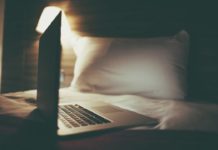 Сон при неярком искусственном свете может быть нездоровым