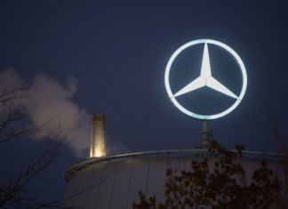 Mercedes-Benz оштрафовали на 960 миллионов долларов