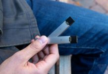 В Индии запретили рекламировать и продавать электронные сигареты