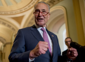 Сенаторы США выступают против двух телекоммуникационных компаний из Китая