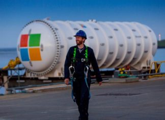 Microsoft установил новый подводный дата-центр
