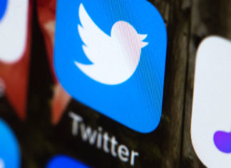 Twitter отдаёт приоритет политикам и главам государств