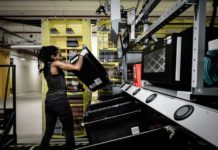 Центр обслуживания Amazon в Нью-Йорке признан одним из самых травмоопасных предприятий в США