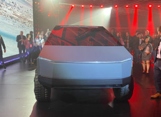 Tesla очень довольна предзаказами на Cybertruck