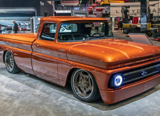 Chevrolet представила электрокар с дизайном почти 60-летней давности