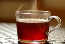 Горячие напитки и пищи могут способствовать развитию рака горла