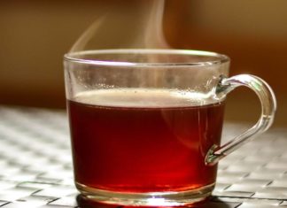 Горячие напитки и пищи могут способствовать развитию рака горла