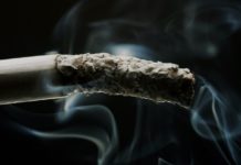 FDA и Конгресс повысили легальный табачный возраст до 21 года в США