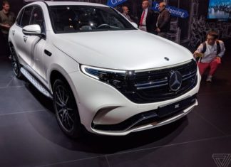 Mercedes-Benz отложила запуск своего электрокара в Америке