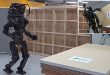 Японские ученые создали “строительного” робота-помощника