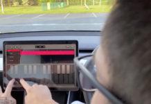 С последним обновлением электрокары Tesla обзавелись приложением Trax