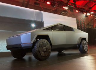 Илон Маск был замечен в Cybertruck