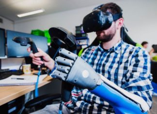 Протез руки Hero Arm вскоре выйдет на рынок