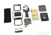 iFixit признали складной Motorola Razr полностью не пригодным для ремонта