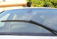 Toyota экспериментирует с технологией своих стеклоочистителей