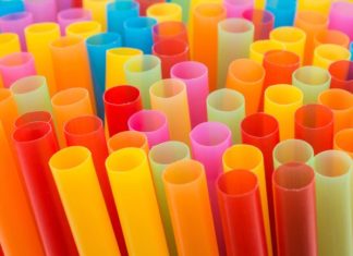 Создана уникальная биоразлагаемая соломинка из дерева