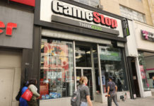 GameStop отказывается закрываться на карантин из-за коронавруса