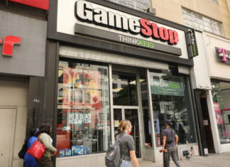 GameStop отказывается закрываться на карантин из-за коронавруса