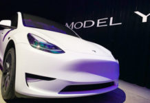 Tesla начала продавать Model Y