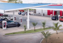 Tesla снижает стоимость услуг Supercharger