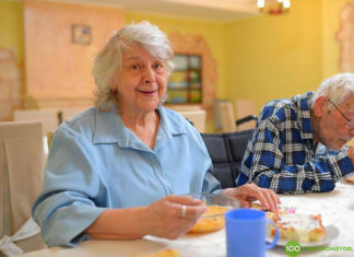 Почему дом престарелых является лучшим местом жительства для человека преклонного возраста?