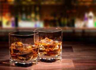 В Японии создали уникальный древесный алкоголь