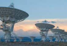 НАСА планирует трансформировать лунный кратер в радиотелескоп