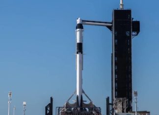 SpaceX запускает миссию Crew Dragon несмотря на коронавирус
