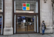 Microsoft не собирается снова открывать свои фирменные магазины