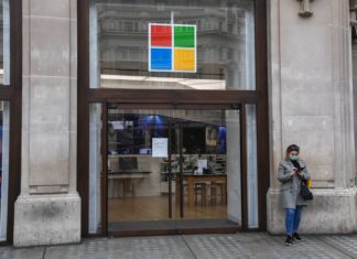Microsoft не собирается снова открывать свои фирменные магазины