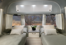 Airstream обновляет внутренний дизайн трейлеров International и Flying Cloud