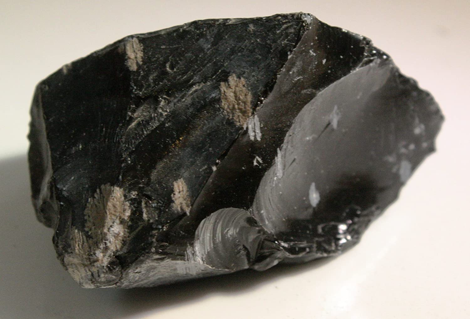 Обсидиан 3. Obsidian 3в. Обсидиан камень. Обсидиан самородок. Вулканическое стекло.