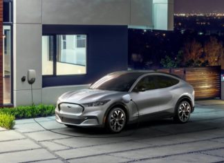 Ford улучшает свою модель спортивного электро-кара Mustang Mach-E