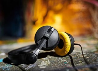 Sennheiser выпустила ограниченную серию юбилейных наушников HD 25