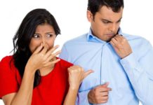 Ученые идентифицировал энзим, вырабатывающий неприятный запах тела