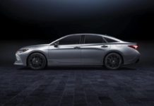 Toyota продемонстрировала обновленную версию модели Avalon