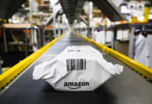 Amazon, Google и Wish убрали из своих каталогов расистские товары