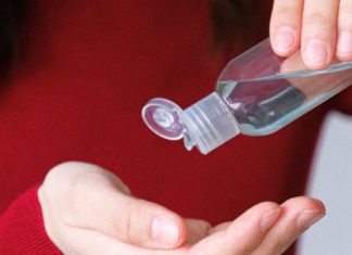 FDA указала на наиболее опасные санитайзеры по содержанию метанола