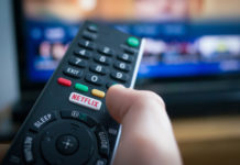 Netflix тестирует функцию воспроизведения случайного фильма/сериала