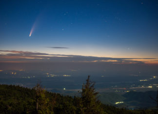 Телескоп Хаббл представил уникальный снимок кометы Neowise