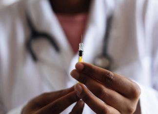 Руководство Центра CDC предупредило о прививках против гриппа