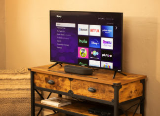 Roku представила Streambar – собственную умную медиасистему