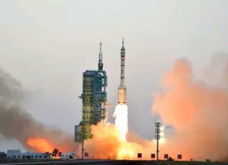 Китайская ракета Long March 2F вернулась на Землю