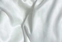 Шелк в основе масок помогает от COVID-19 лучше других материалов